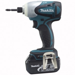 Masina de insurubat cu percutie si acumulator Makita BTD140RFE